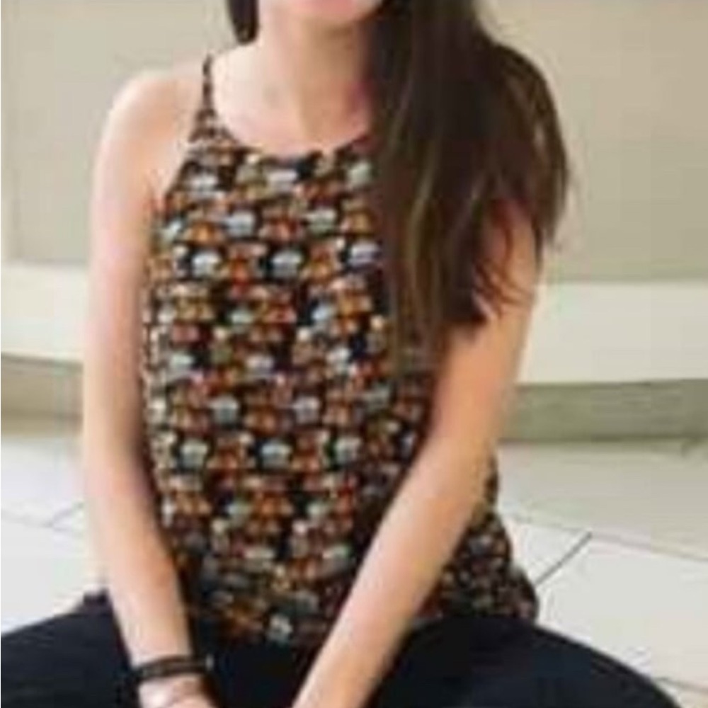 NWOT Anthropologie
Porridge Sleeveless
Layered Luggage Print
Tank Top Size S
